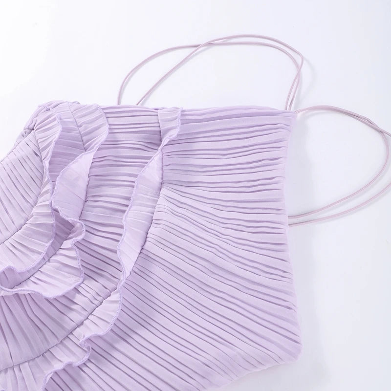 Chic pleated halter neck long vacation dress.