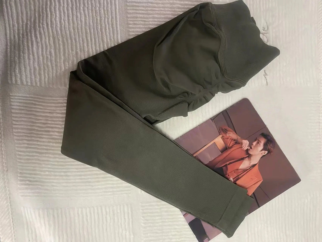 Ignite Leggings Women Curl Up Seamless Yoga Pants.