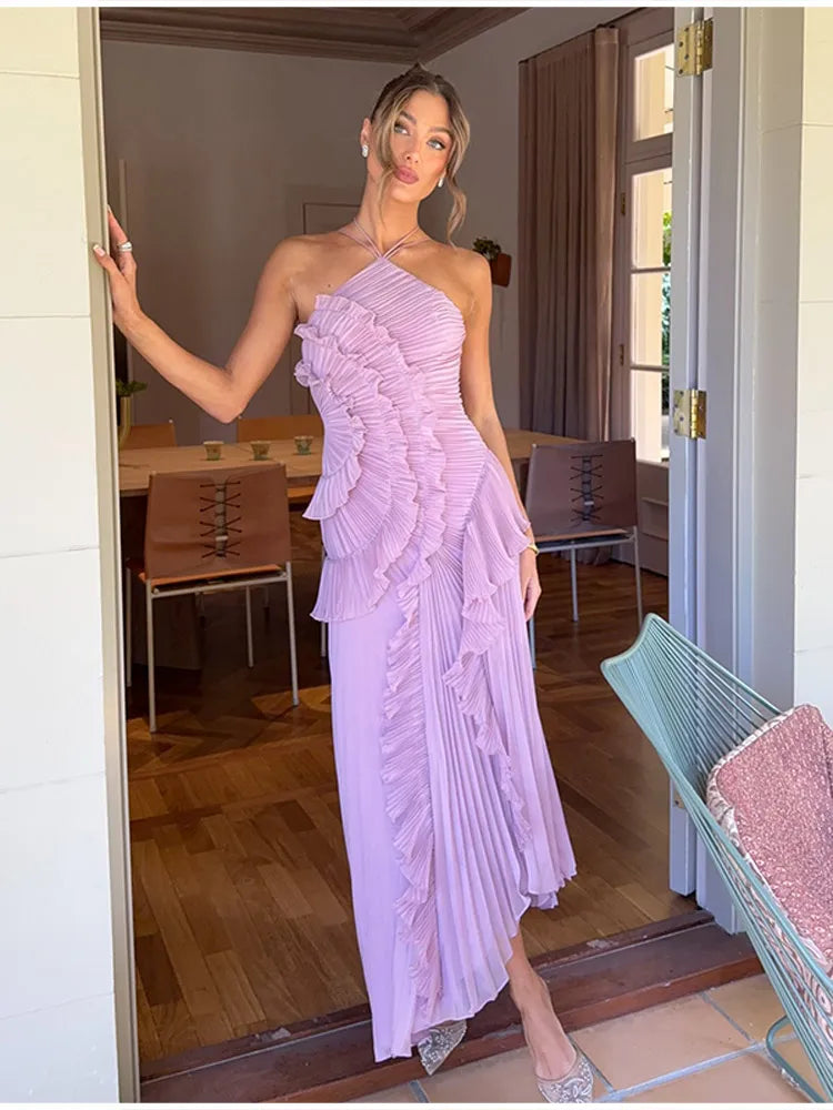 Chic pleated halter neck long vacation dress.