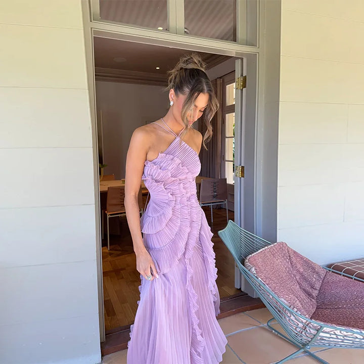 Chic pleated halter neck long vacation dress.