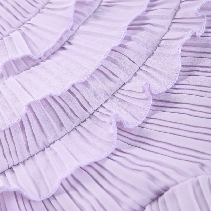 Chic pleated halter neck long vacation dress.